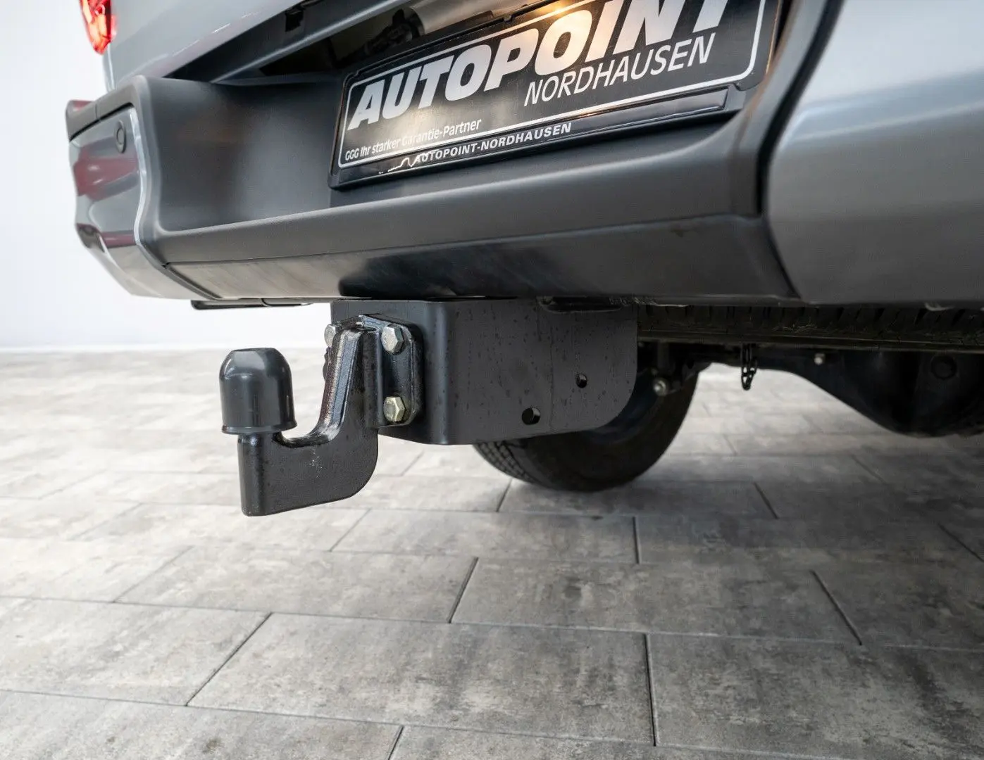 Hilux 2.8 D4-D Invincible MY2025 Mild HYBRID AHK