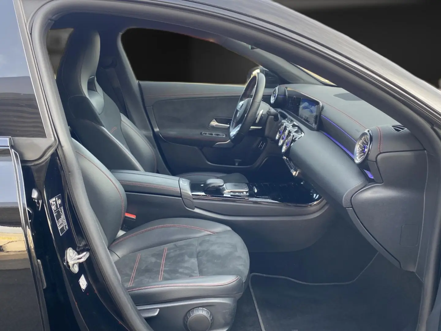 CLA 250 e AMG 19 360 Mubeam Sound Night Distroni