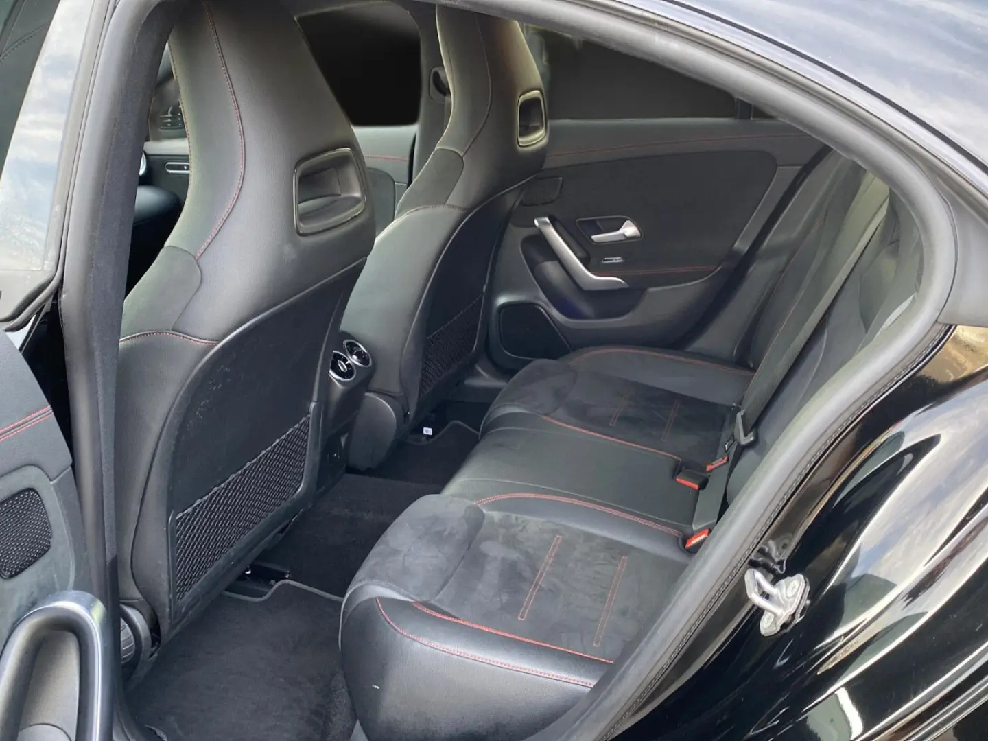 CLA 250 e AMG 19 360 Mubeam Sound Night Distroni