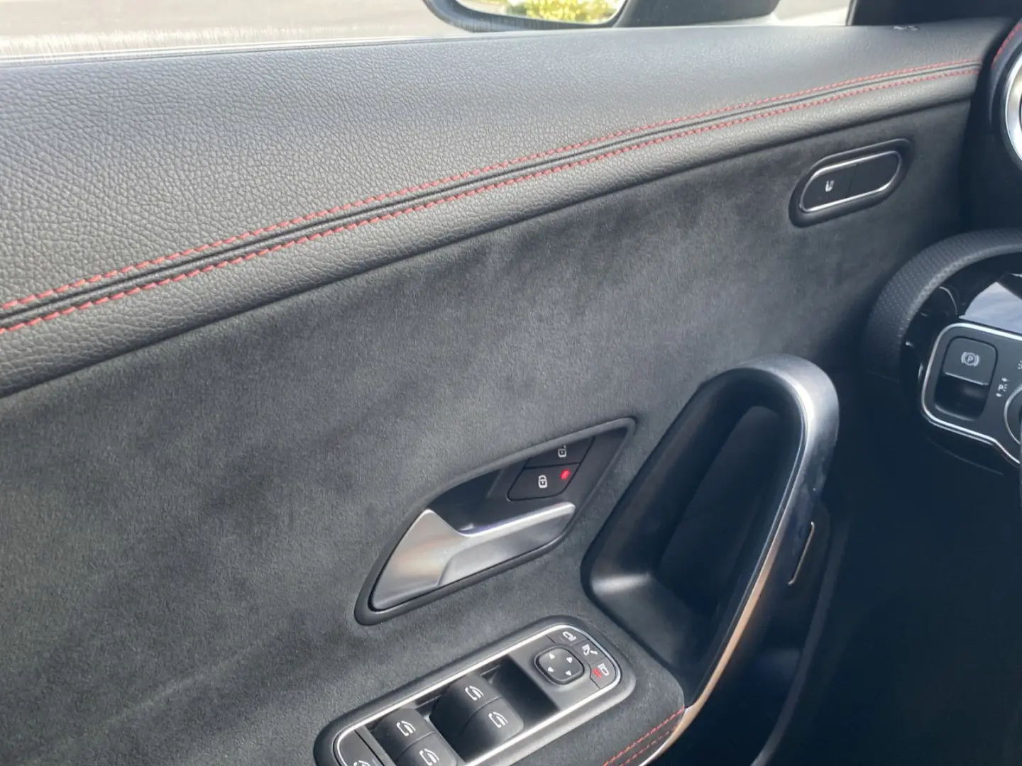 CLA 250 e AMG 19 360 Mubeam Sound Night Distroni