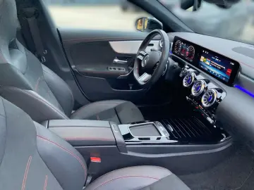 CLA 200 AMG MBUX Night Pano LED Kamera Key Distr