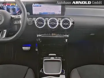 CLA 200 AMG Line 360  Distr Totwinkel Keyless Go