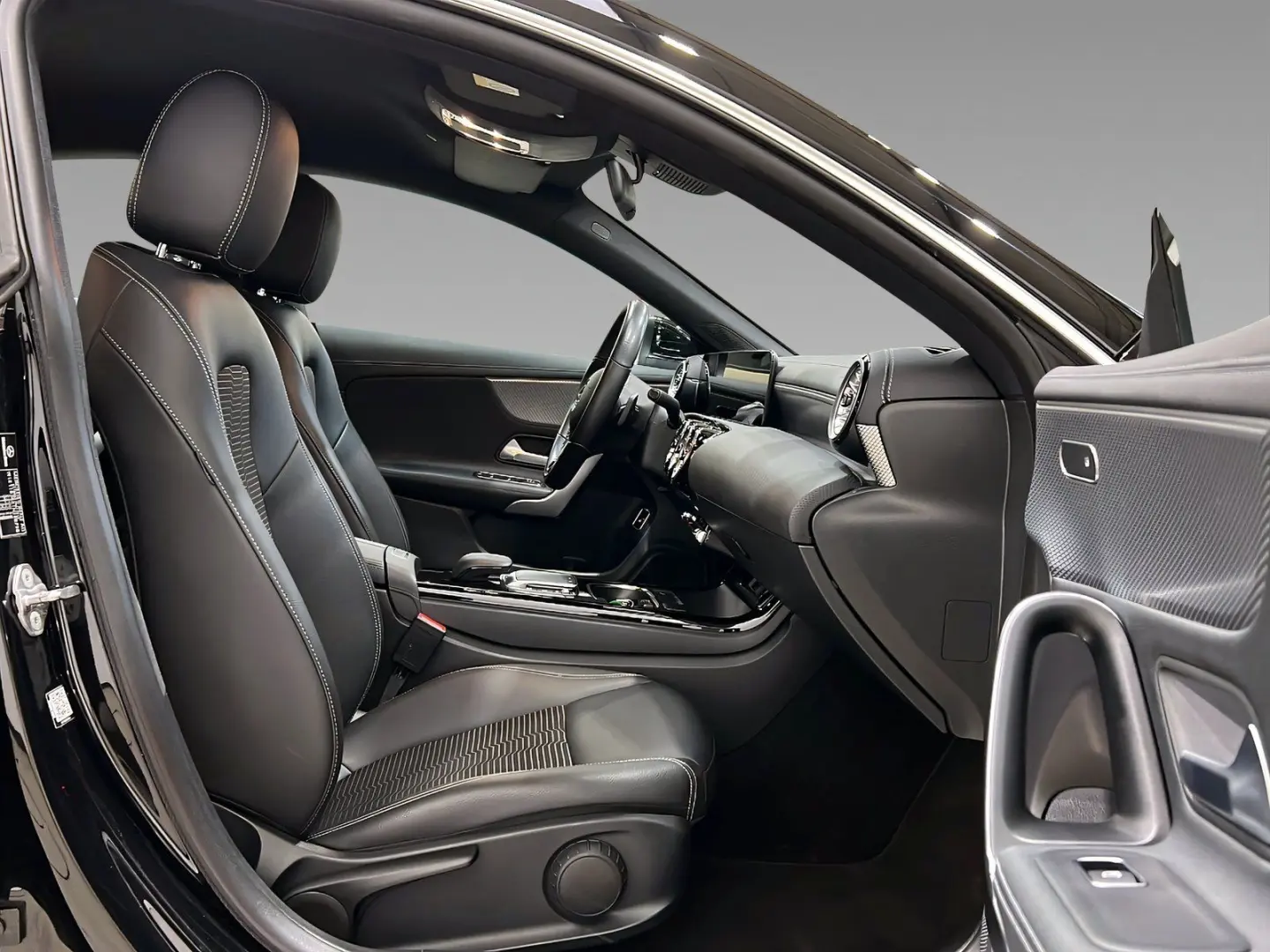 CLA 250 e Coupé PROGRESSIVE LED CarPlay PDC DAB