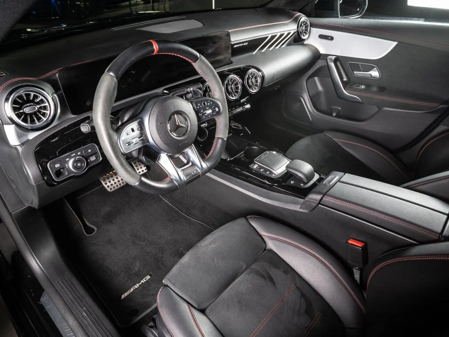 AMG CLA 45 S 4Matic   TRACK PERF-SOUND CARPLAY K