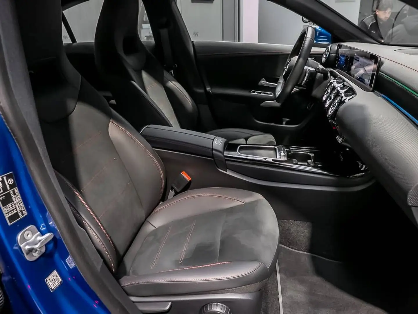 CLA 200 AMG LINE AHK KEYLESS DISTRONIC TOTWINKEL