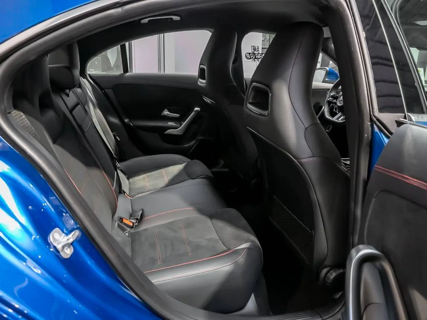 CLA 200 AMG LINE AHK KEYLESS DISTRONIC TOTWINKEL