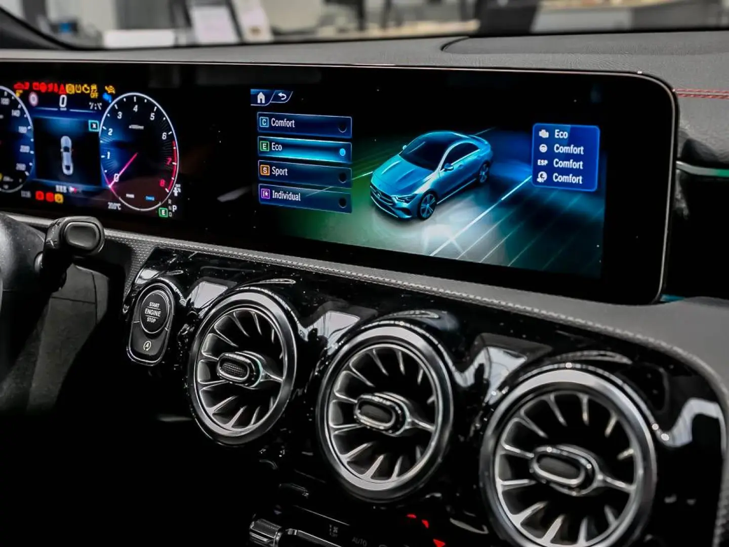 CLA 200 AMG LINE AHK KEYLESS DISTRONIC TOTWINKEL