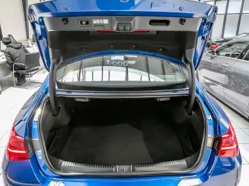 CLA 200 AMG LINE AHK KEYLESS DISTRONIC TOTWINKEL