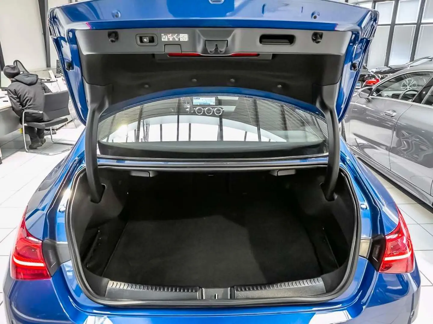 CLA 200 AMG LINE AHK KEYLESS DISTRONIC TOTWINKEL