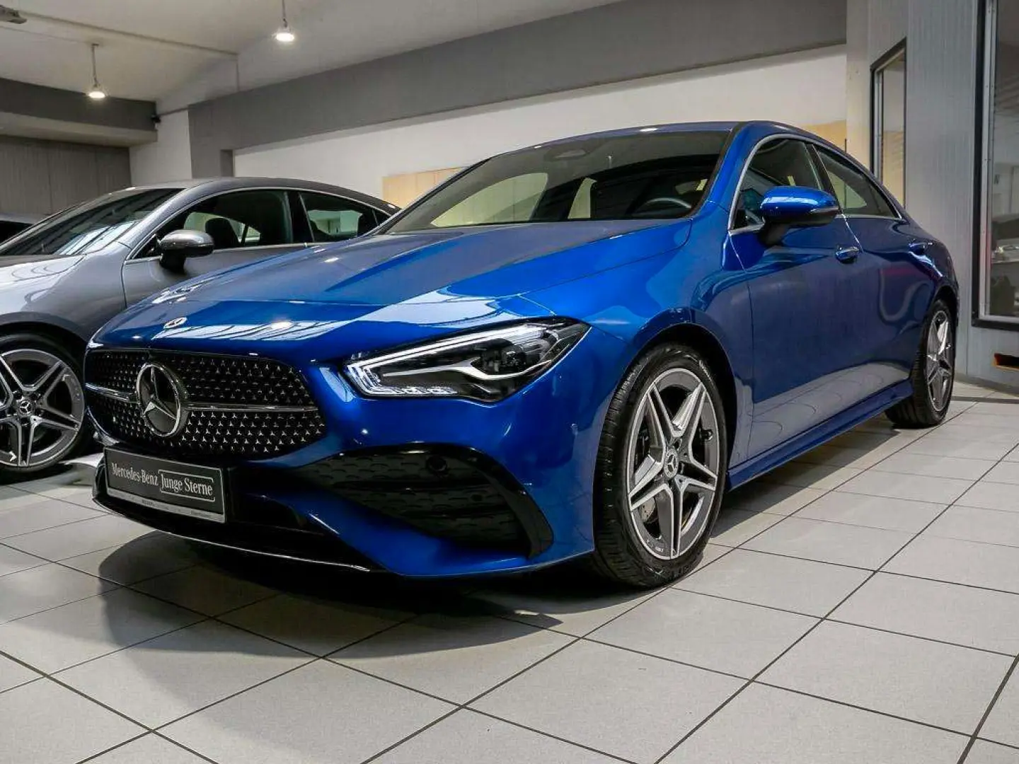CLA 200 AMG LINE AHK KEYLESS DISTRONIC TOTWINKEL