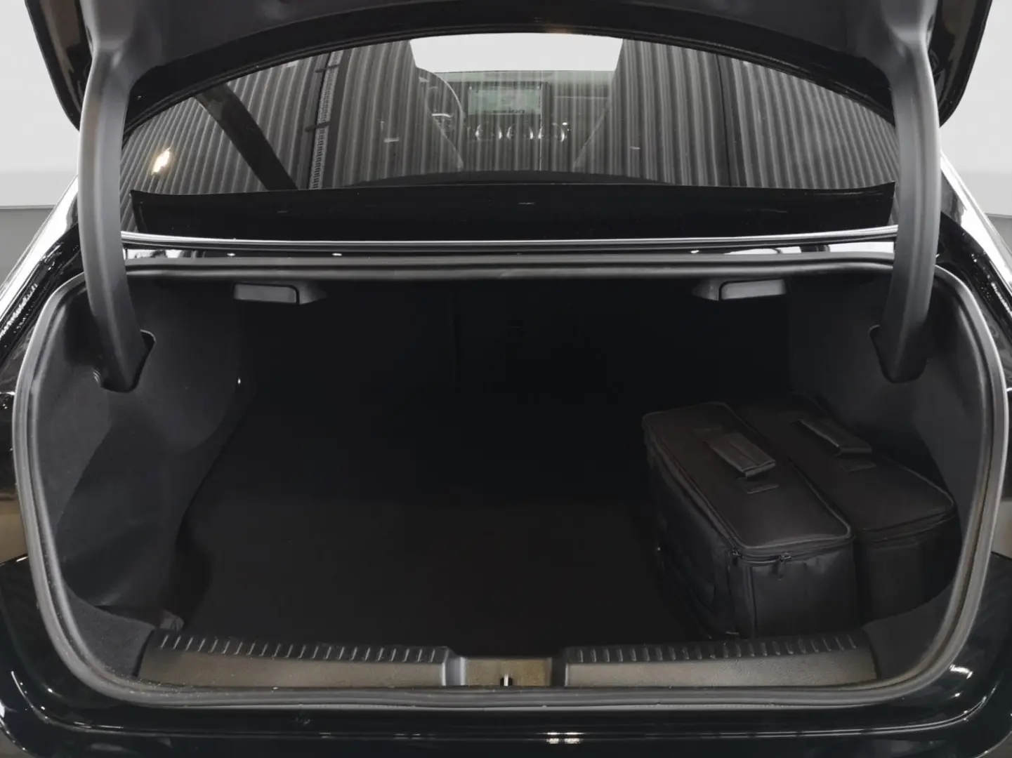 CLA 250 e  AMG Multibeam Pano Night Burmester