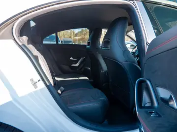 CLA 200 d Coupé AMG Line AHK Distr MULTIBEAM Kam