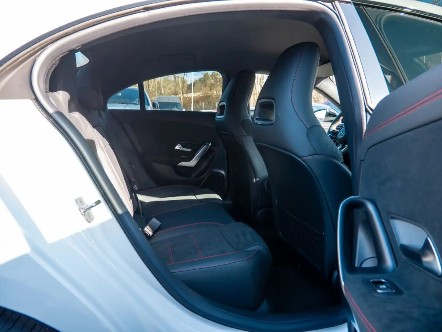 CLA 200 d Coupé AMG Line AHK Distr MULTIBEAM Kam