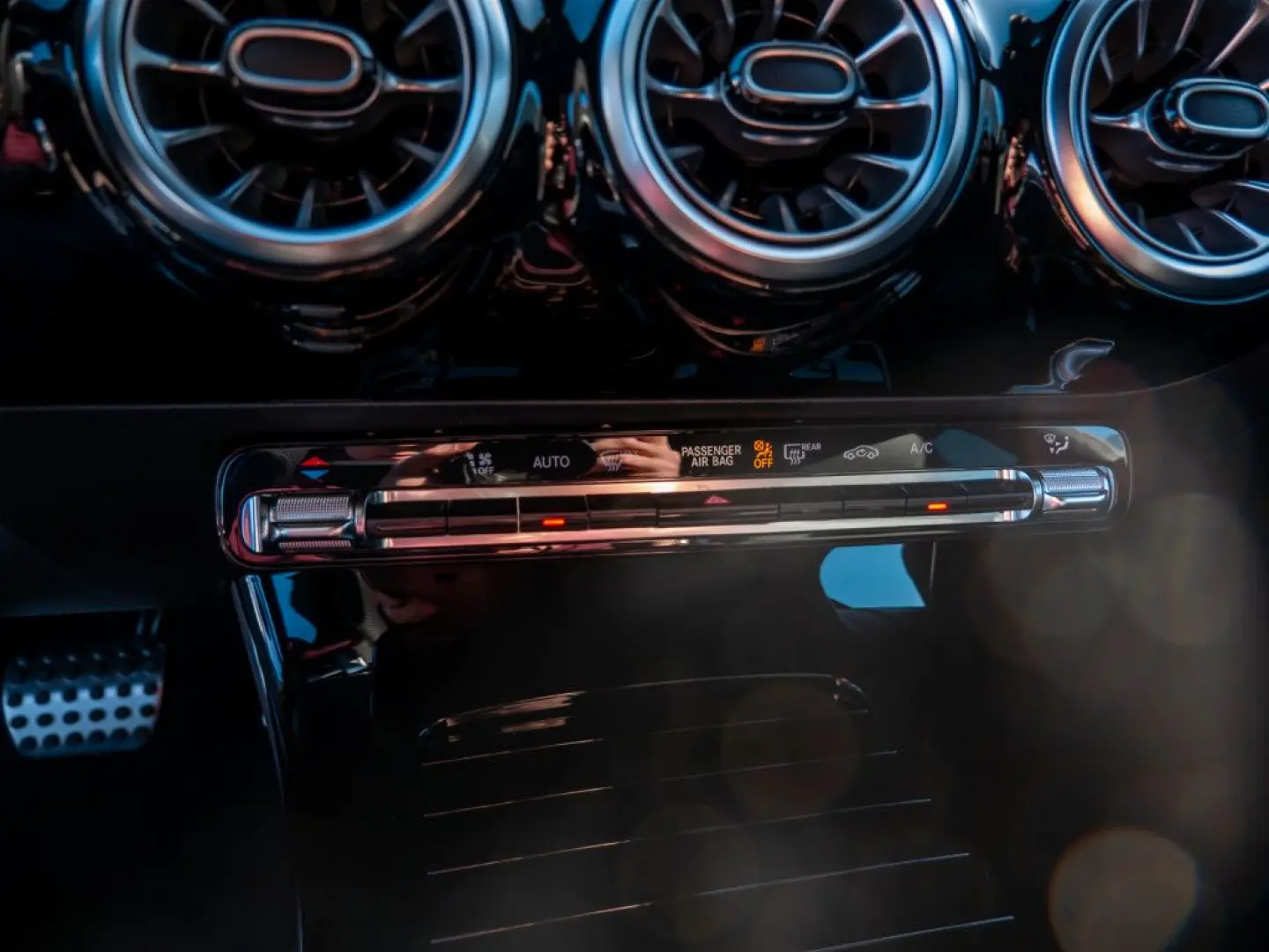 CLA 200 d Coupé AMG Line AHK Distr MULTIBEAM Kam