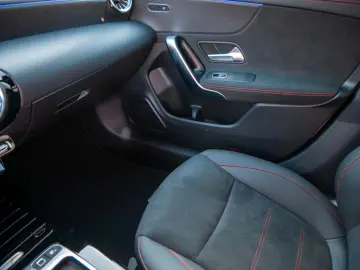 CLA 200 d Coupé AMG Line AHK Distr MULTIBEAM Kam