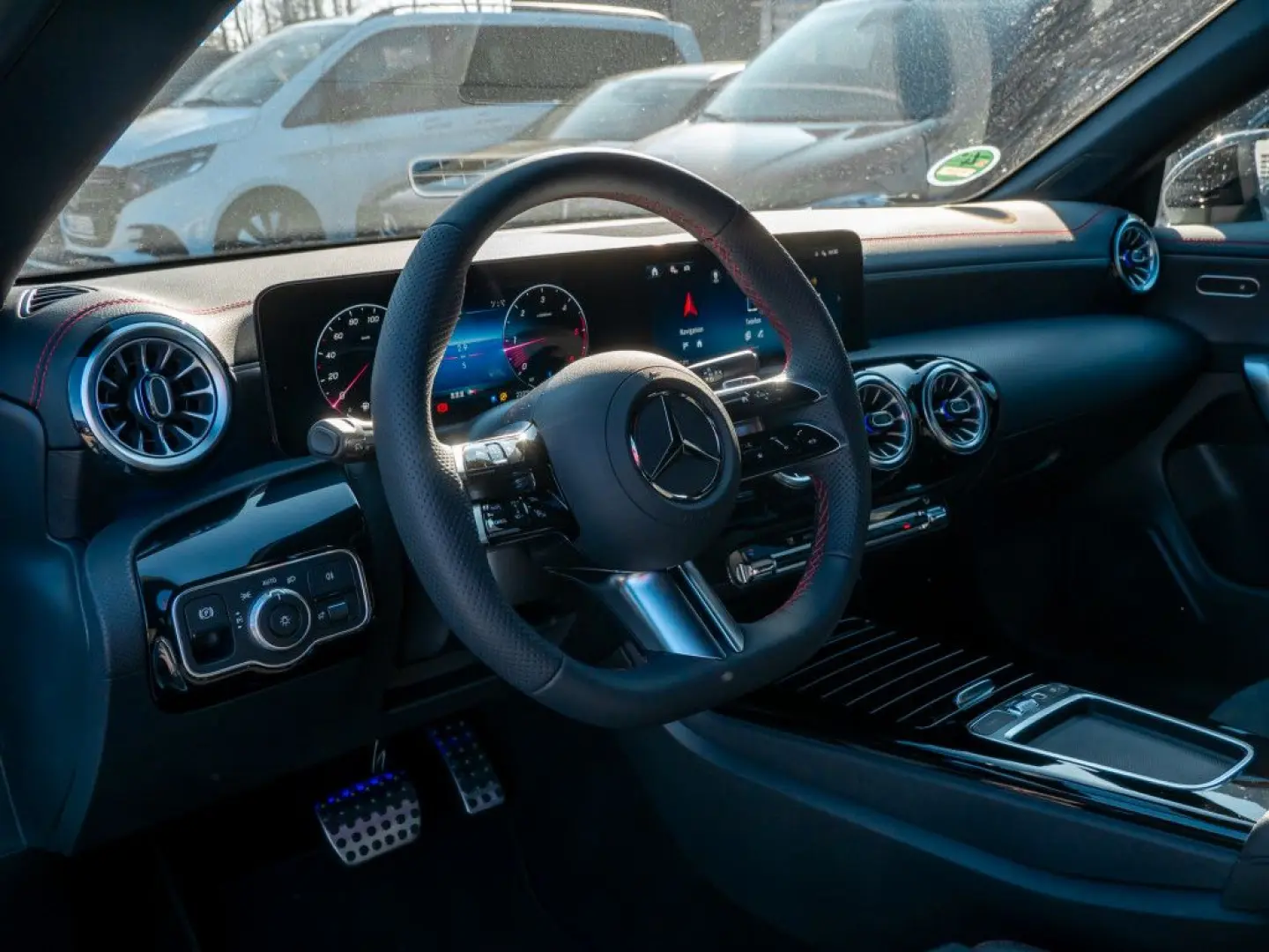 CLA 200 d Coupé AMG Line AHK Distr MULTIBEAM Kam