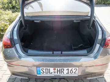 CLA 180 Coupé AMG Line Abstandstemp. LED Pano Na