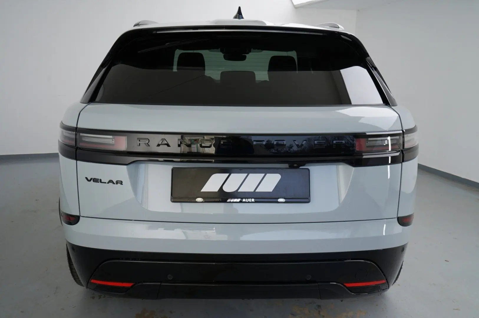 Range Rover Velar D300 AWD Dynamic SE   AHK