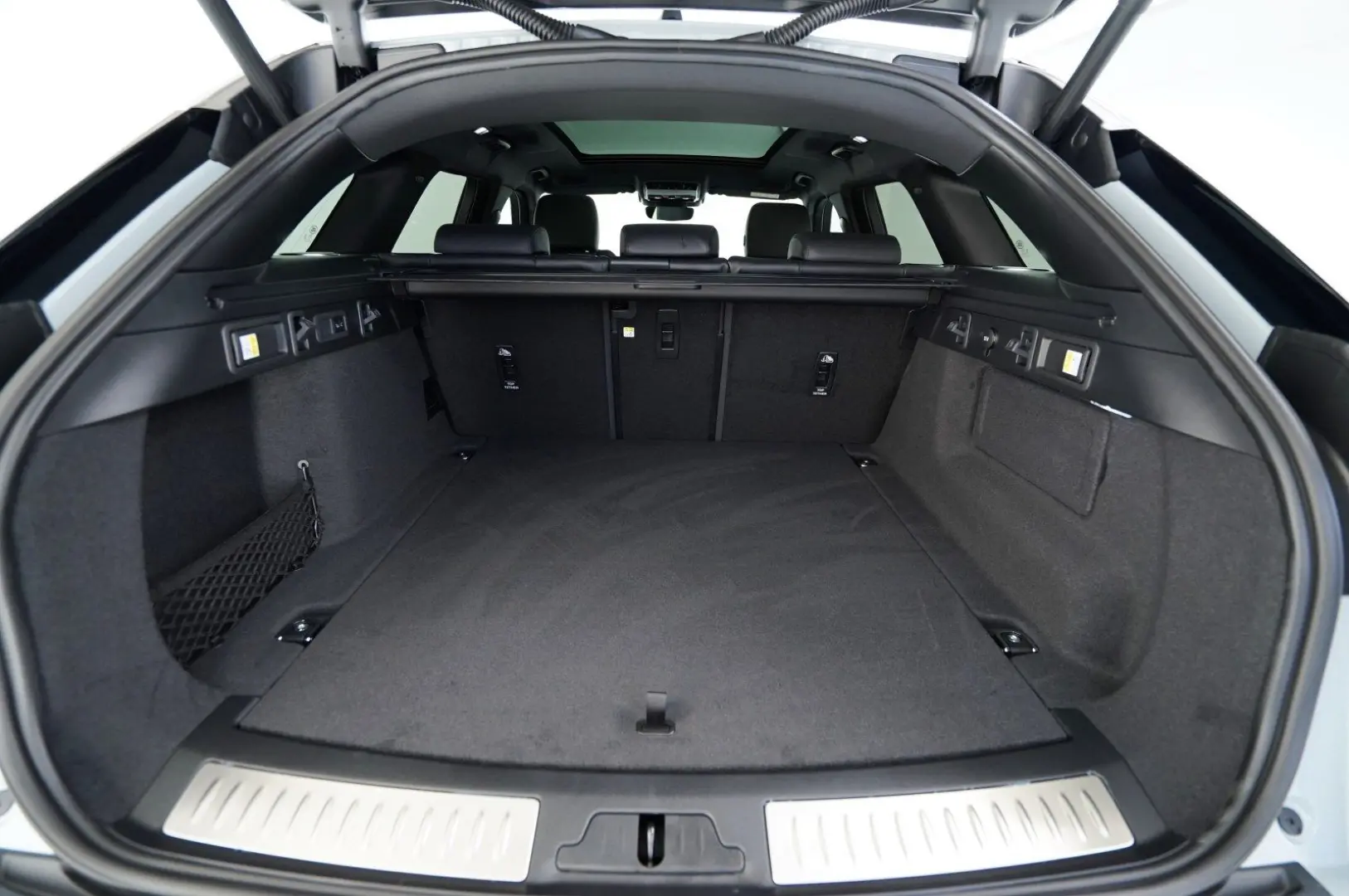 Range Rover Velar D300 AWD Dynamic SE   AHK