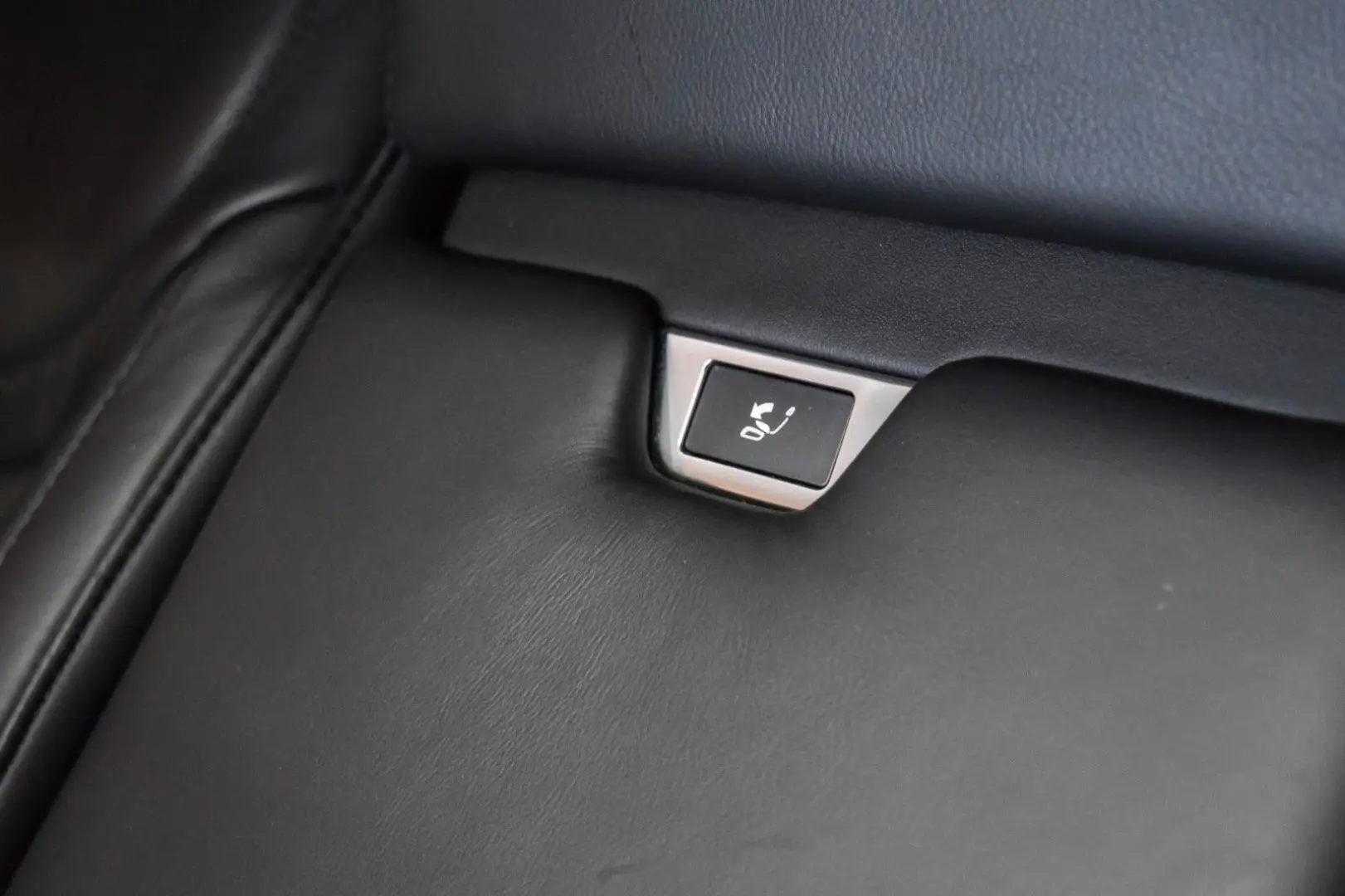 RANGE ROVER 4.4 P530 HSE - SHADOW EXTERIOR PACK