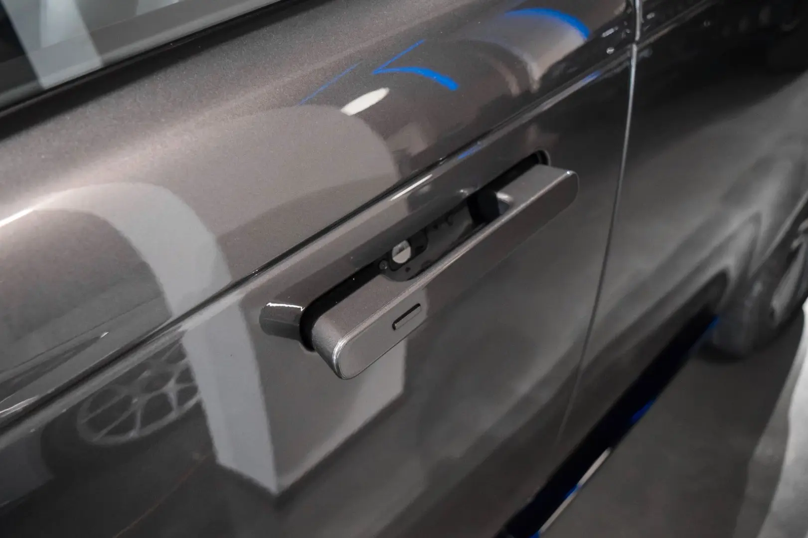 RANGE ROVER 4.4 P530 HSE - SHADOW EXTERIOR PACK