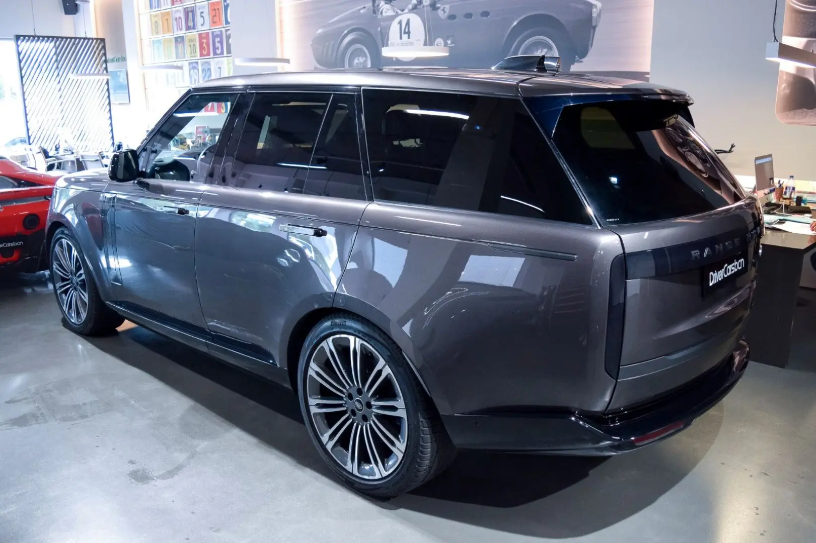 RANGE ROVER 4.4 P530 HSE - SHADOW EXTERIOR PACK