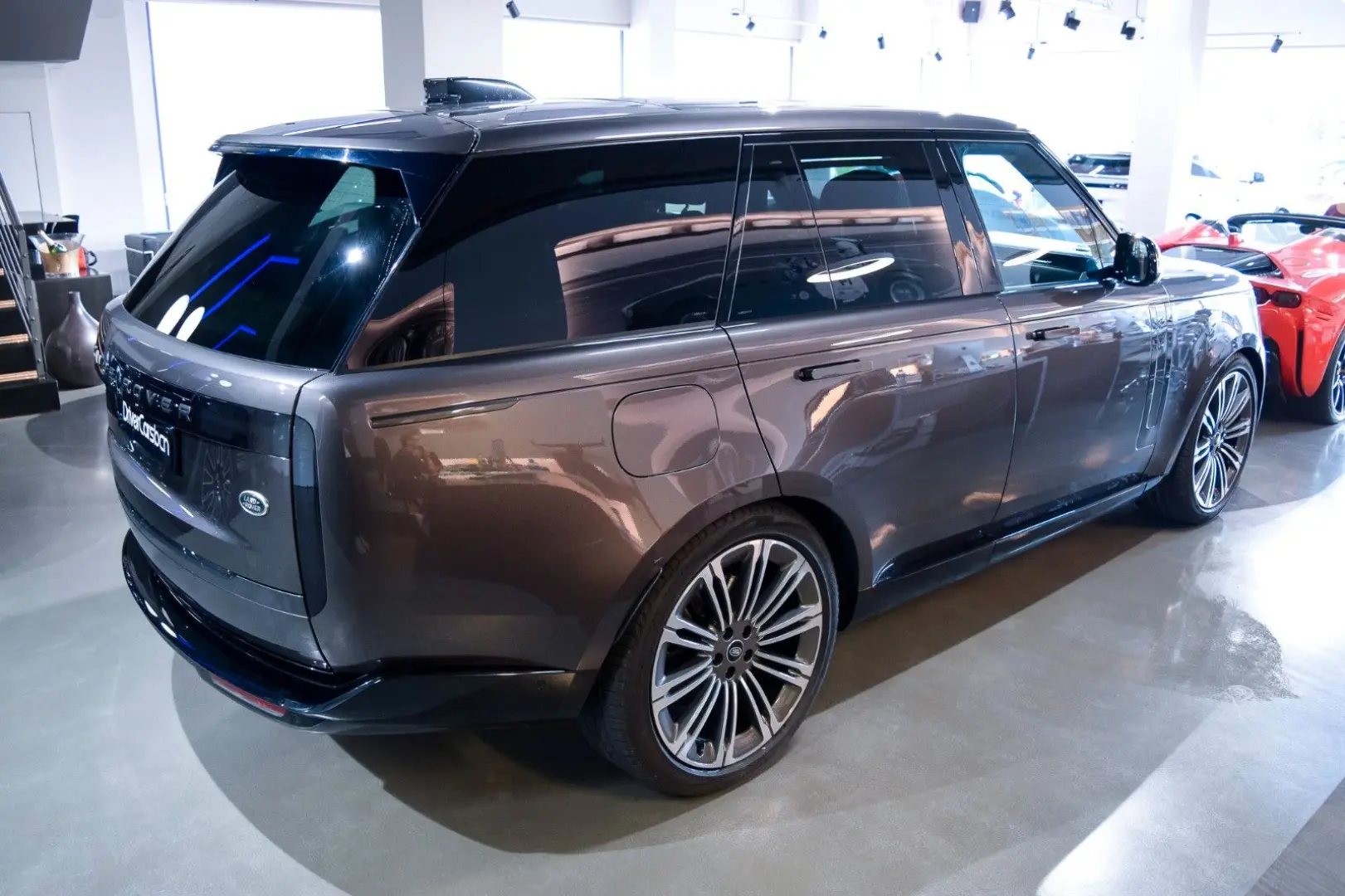 RANGE ROVER 4.4 P530 HSE - SHADOW EXTERIOR PACK