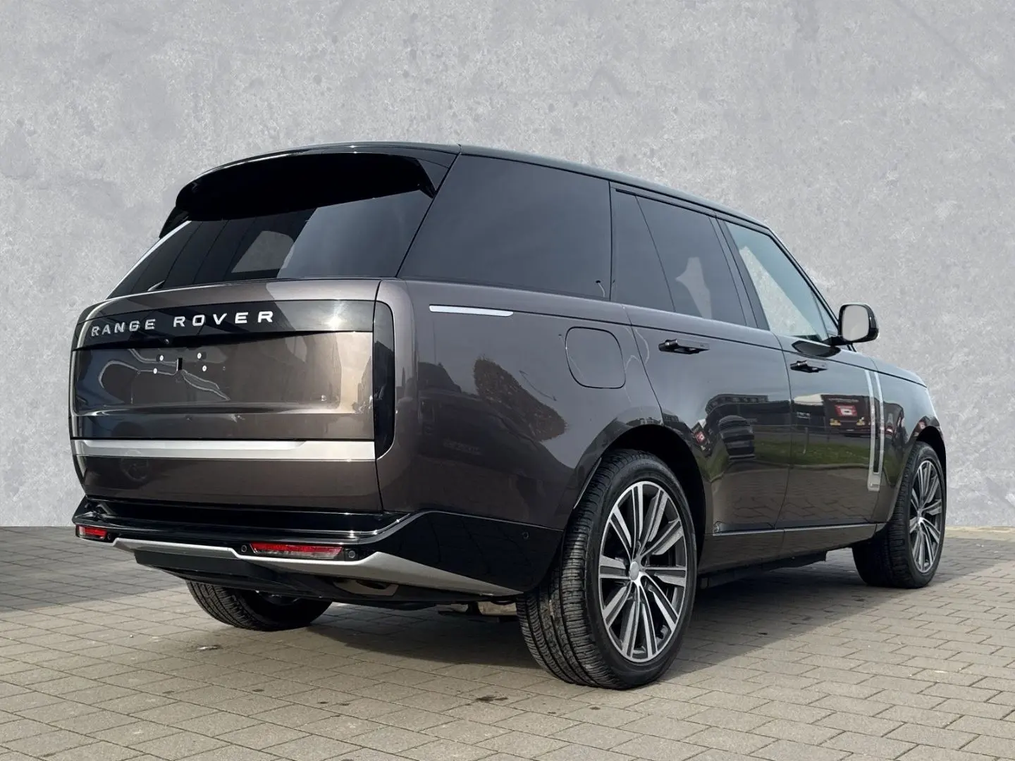 Range Rover P460 Autobiography AHK elektrisch