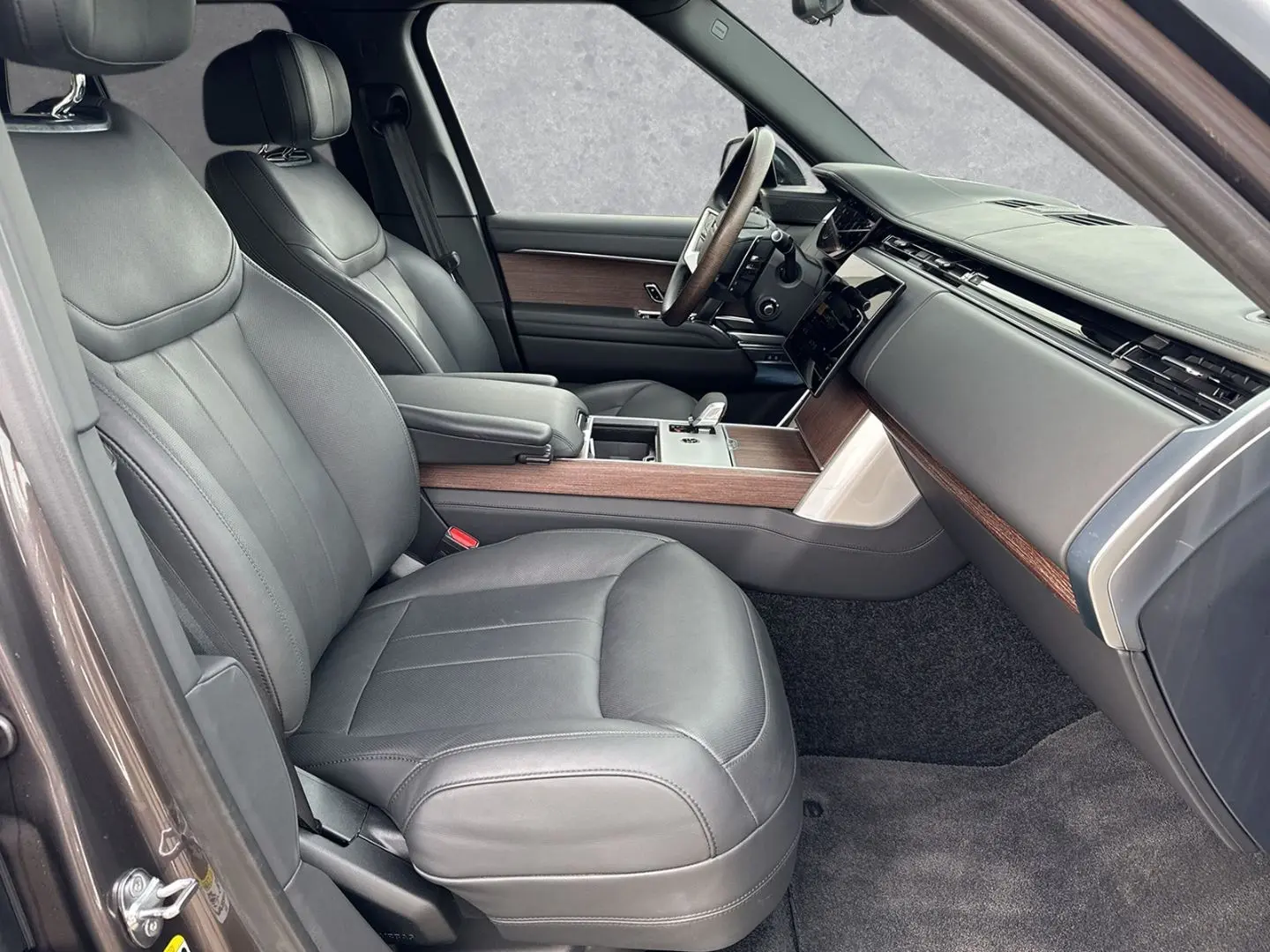 Range Rover P460 Autobiography AHK elektrisch