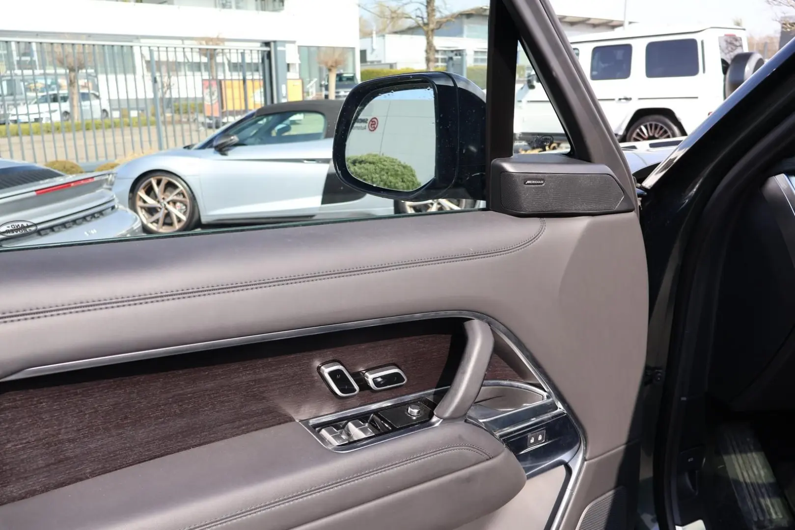 Range Rover D350 HSE SWB Pano-Standhzg-KeyGo-ACC