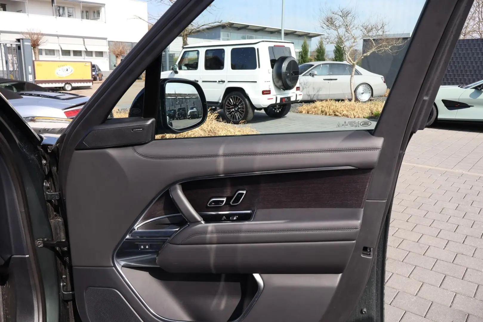 Range Rover D350 HSE SWB Pano-Standhzg-KeyGo-ACC