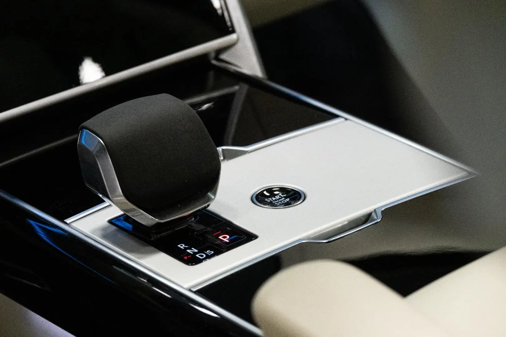 Range Rover SE Hybrid Pano Softk Meridian Luft