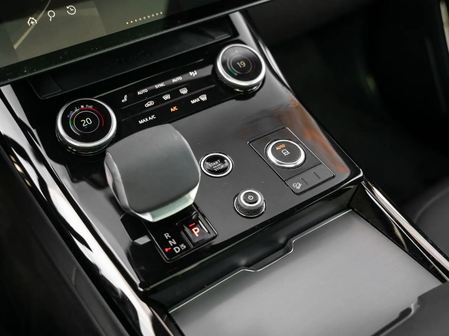 Range Rover Sport D300 Dynamic SE 2xKlima LM