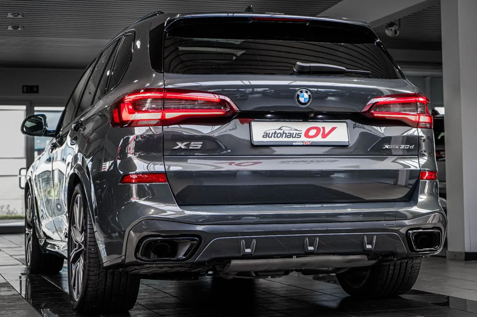 X5 30xd M Sport Individual 3xTV 360 Pano 7xSitze