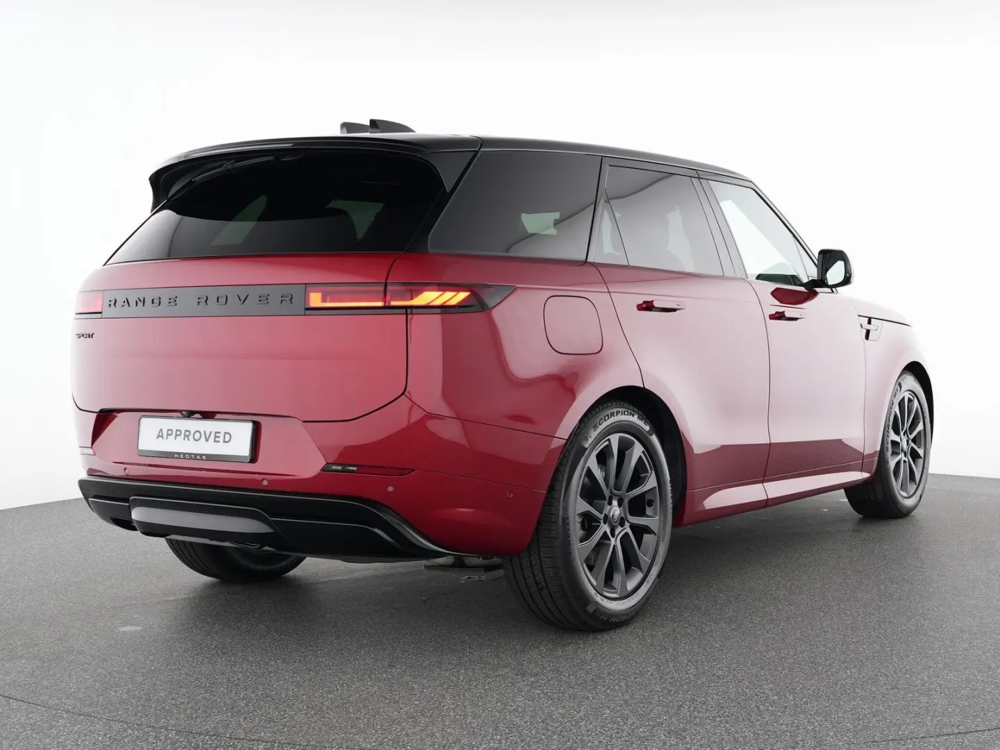 Range Rover Sport D300 Dynamic SE 21  AHK PANO