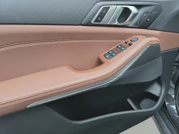 X5 xDrive30d AHK 360 Kamera Komfortsitze Laser