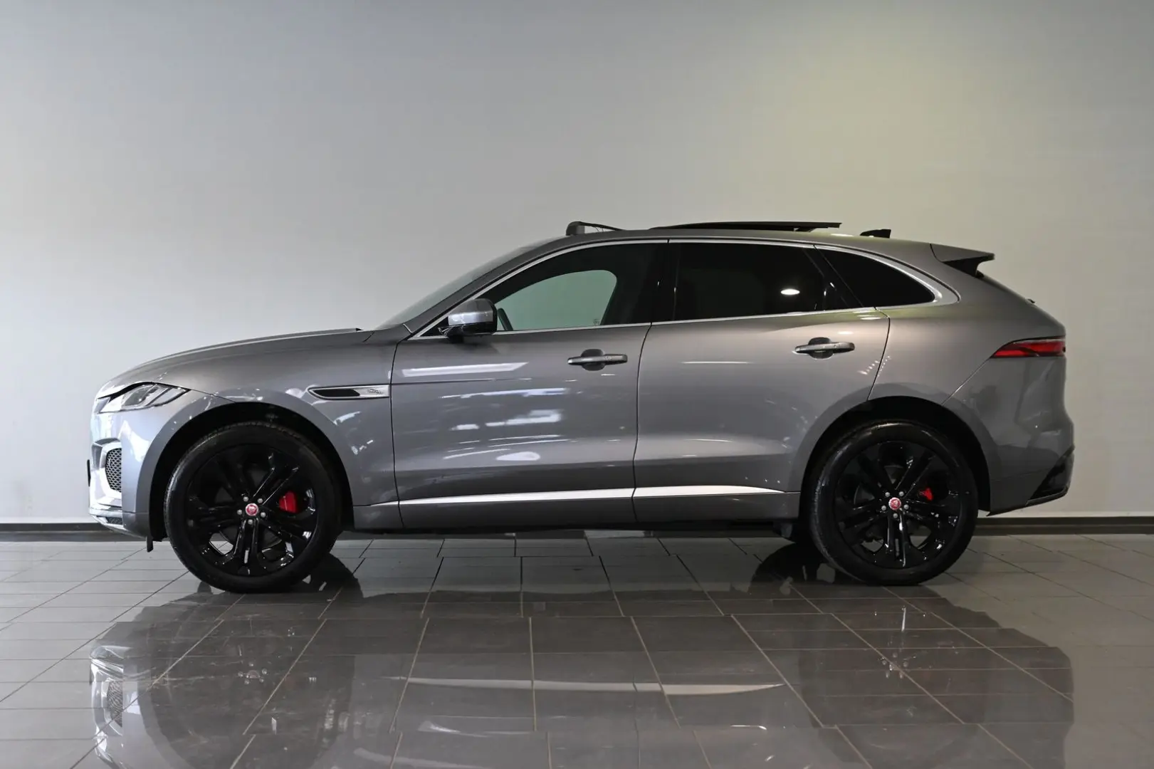 F-PACE P250 R-Dynamic SE AWD Pano