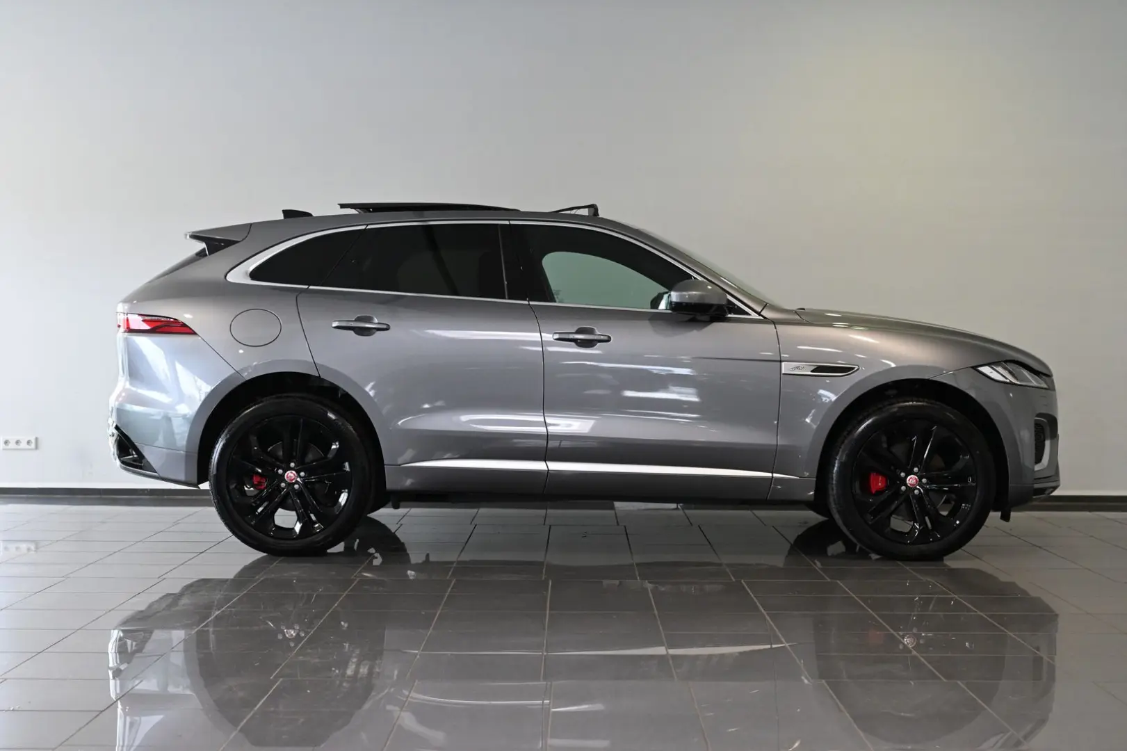 F-PACE P250 R-Dynamic SE AWD Pano