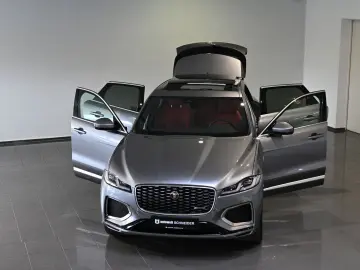 F-PACE P250 R-Dynamic SE AWD Pano