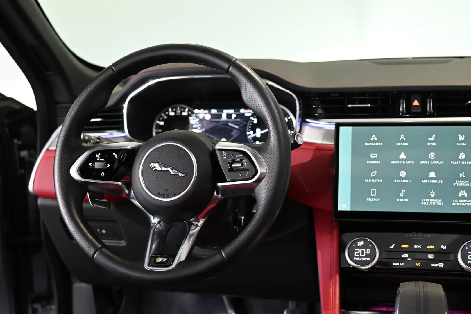 F-PACE P250 R-Dynamic SE AWD Pano