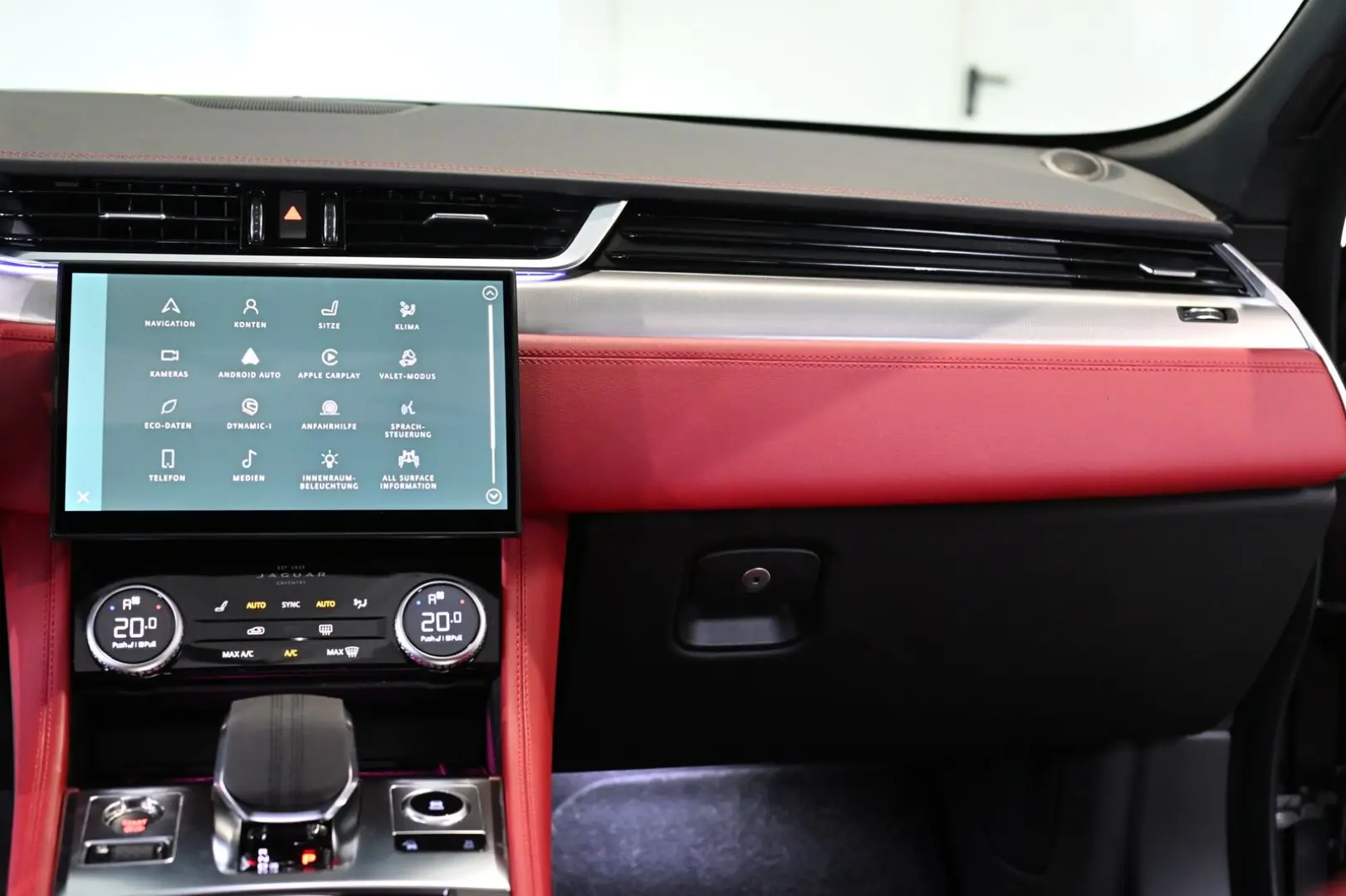 F-PACE P250 R-Dynamic SE AWD Pano