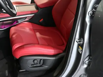 F-PACE P250 R-Dynamic SE AWD Pano