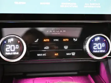 F-PACE P250 R-Dynamic SE AWD Pano