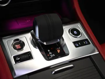 F-PACE P250 R-Dynamic SE AWD Pano