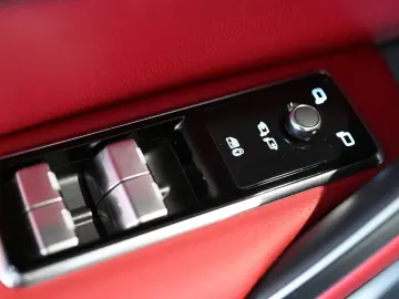 F-PACE P250 R-Dynamic SE AWD Pano