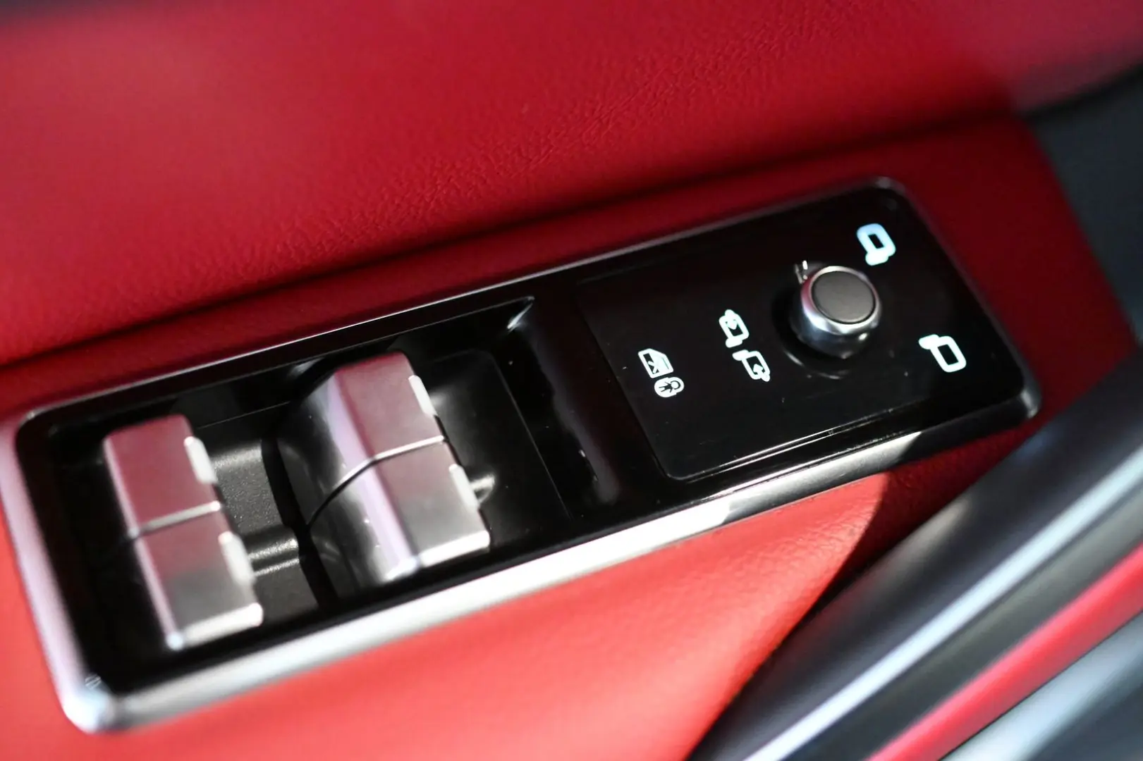 F-PACE P250 R-Dynamic SE AWD Pano