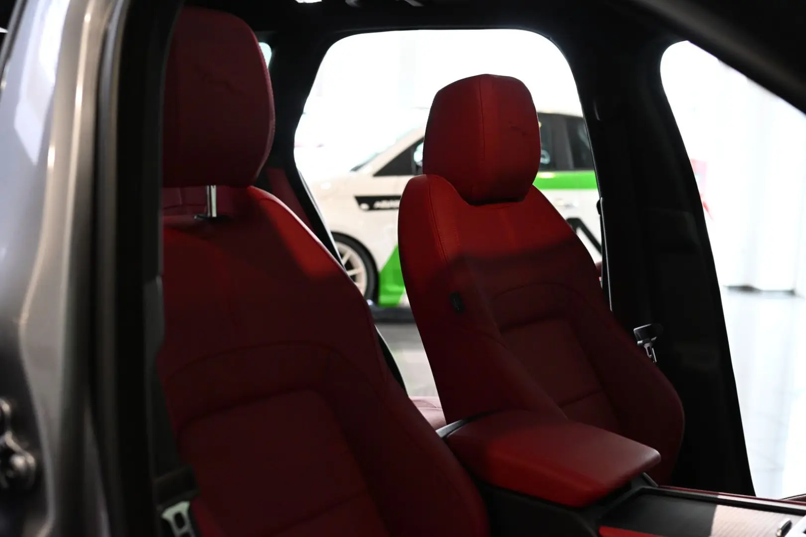 F-PACE P250 R-Dynamic SE AWD Pano