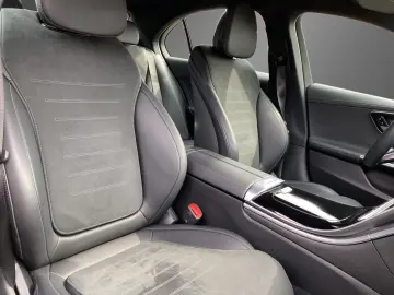 C 200 4Matic AMG Line NAV LED