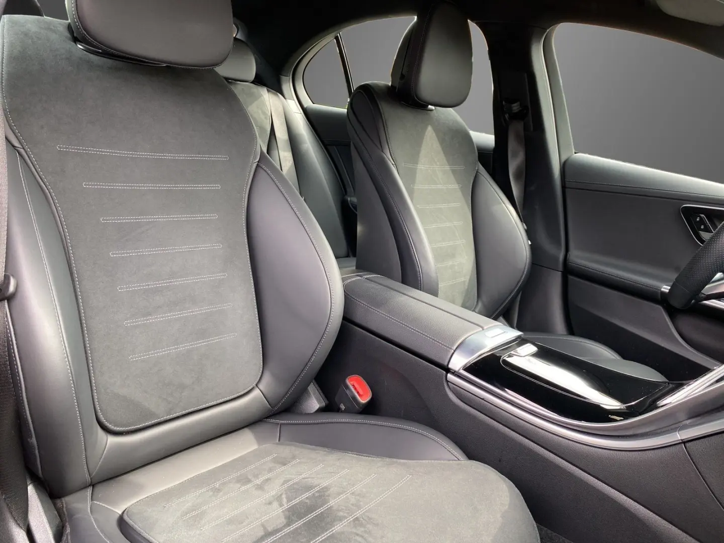 C 200 4Matic AMG Line NAV LED