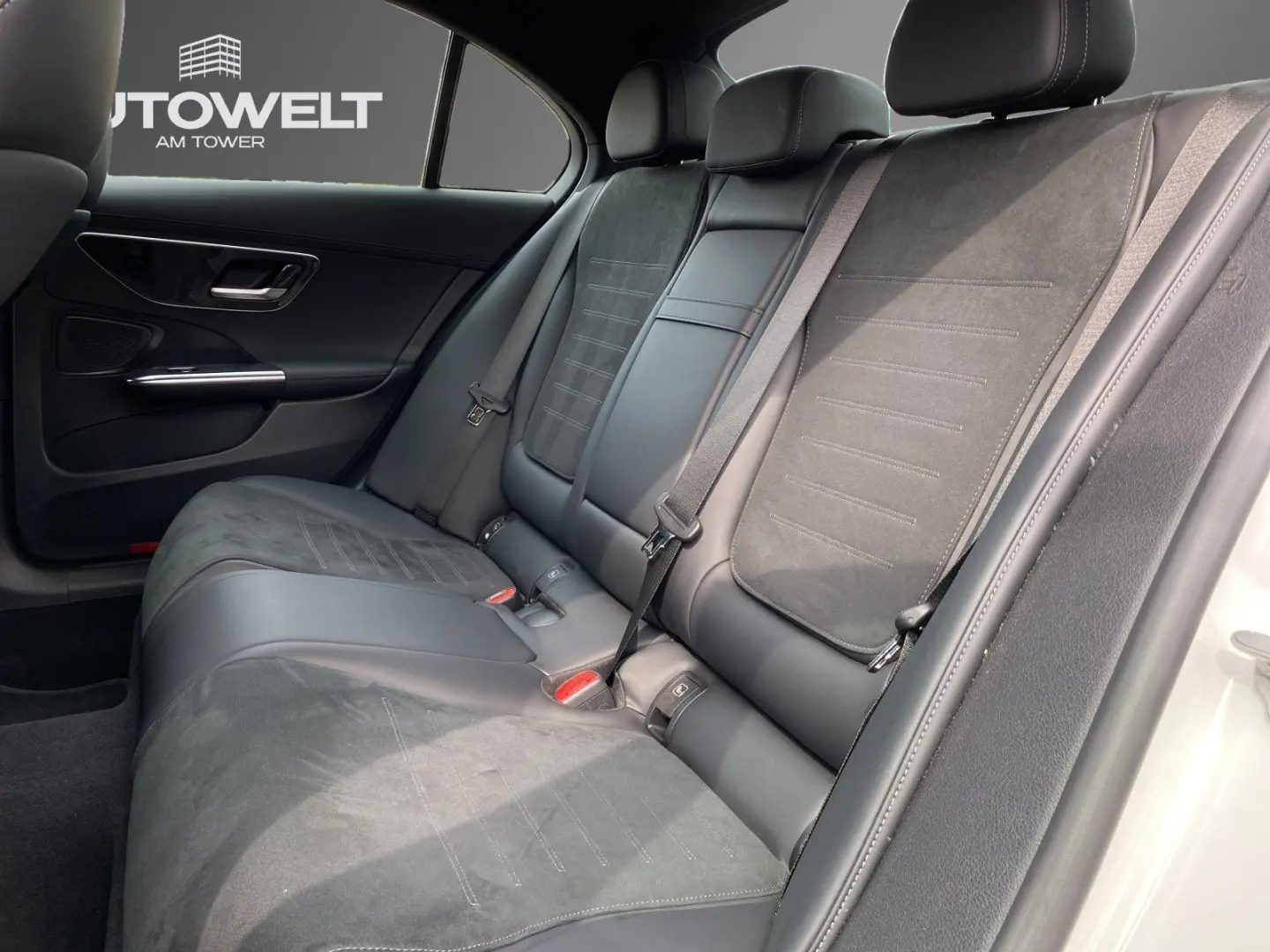 C 200 4Matic AMG Line NAV LED